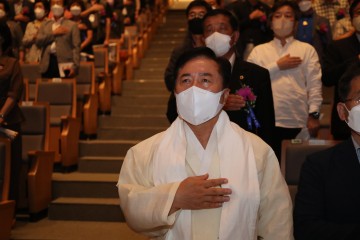 권기창 안동시장, 제77주년 광복절 애국선열 뜻기려