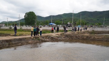경상북도농업기술원은 드론으로 볍씨 뿌린다!