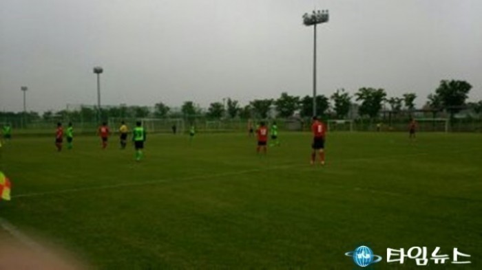 경주시 제15회 김용식배 시니어 축구대회 열려