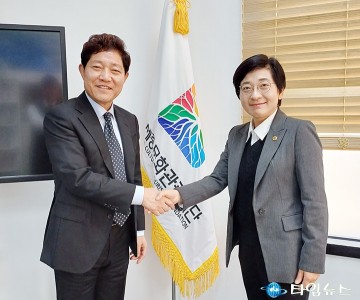 이순열 세종시의회 의장, 여주시 문화관광재단 이순열 이사장과 환담
