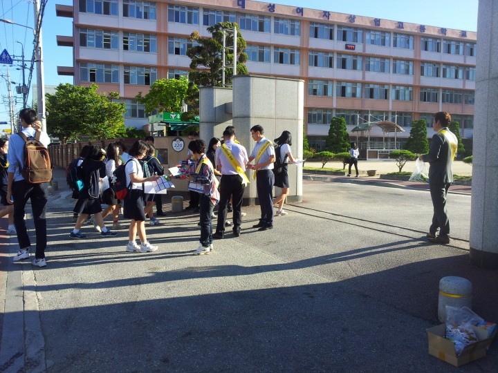 청주시 노사민정협의회, 예비 직장인 근로상식 홍보