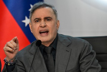  베네수 “美 마두로 체포 작전은 불법 테러… 민간인 등 80명 학살”