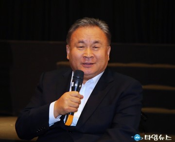 이상민 의원, 즐거운 경기가 되기를!