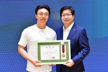 수원시, 러시아 여행 중 화재현장에서 7명 대피 도운 '류광현'씨 선행시민 표창