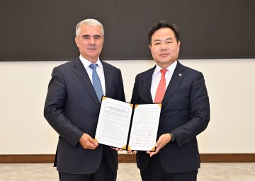 김학홍 경상북도 행정부지사, 부하라 주지사 만나 K-전통의학 실크로드 프로젝트 '국제협력 MOU 및 K-의료 국제협력 MOU' 체결