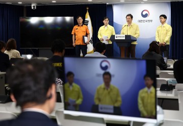 윤호중 "노후 설비 바꾸려는 노력없이 전자정부 1위 도취"