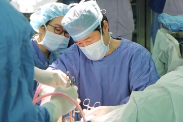 대전을지대학교병원 산부인과 양윤석 교수팀, ‘무흉터·무가스 로봇 자궁적출술’ 성공!