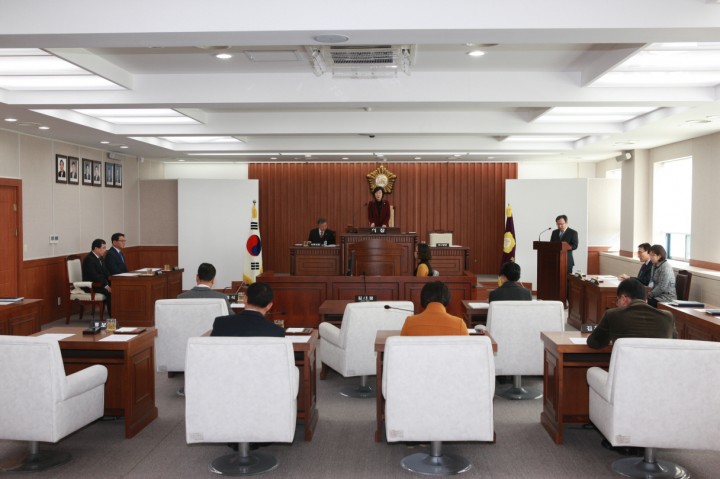 계룡시의회, 제100회 임시회 개회
