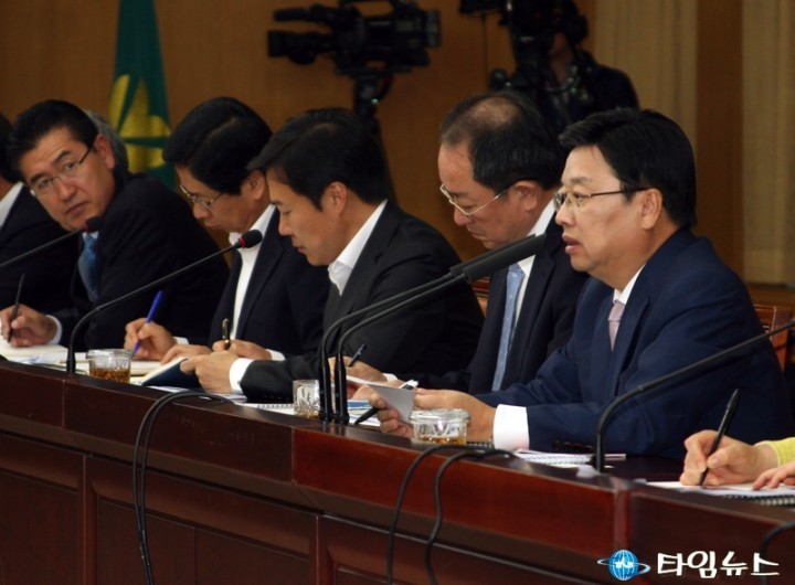 권선택 대전시장, “소극적 업무자세, 발본색원해 인사조치 불사” 초강수 대응
