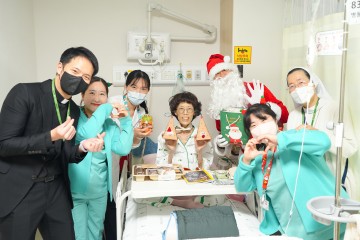 건양대병원, 호스피스병동서 산타클로스 위문행사