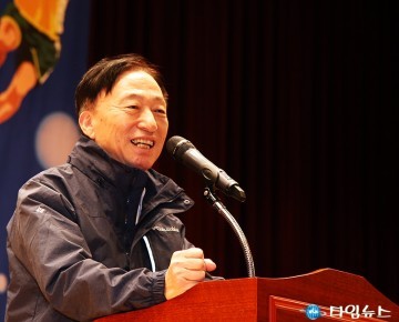 대전선수단에게 격려사 하는 설동호 대전시교육감