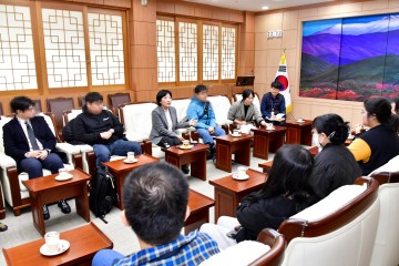 광주시의회 신수정 의장, 광주 은둔형 외톨이 지원센터 관계자·참여자 간담회