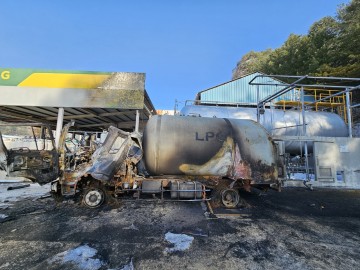 평창군, 5명 사상 폭발 사고 난 LPG 충전소 '사용 정지' 명령
