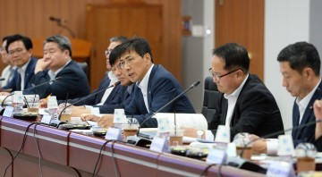 안희정 지사, 경제위기 관리 ‘도민행복’에 초점 맞춰야!