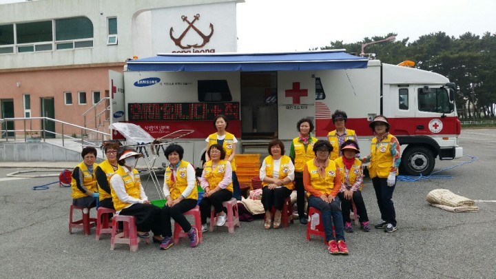 남해군 미조면 적십자 봉사회, 사랑의 세탁 봉사 펼쳐