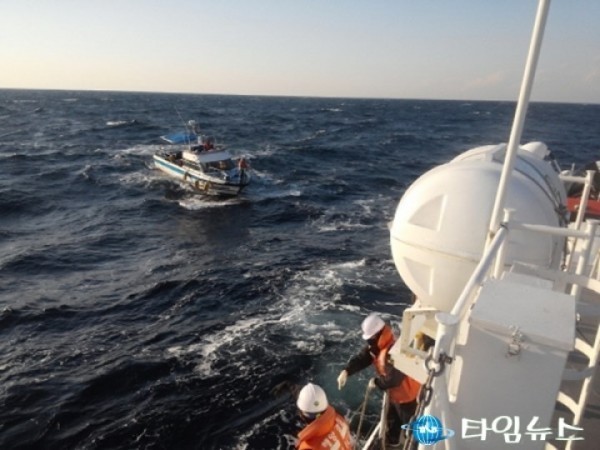 포항해경, 기관고장 레저보트 구조·예인