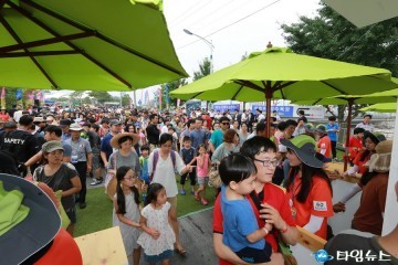 2016예천세계곤충엑스포, 개막 첫날 , 주말‘구름인파’  관람객 13 만 명 방문 !