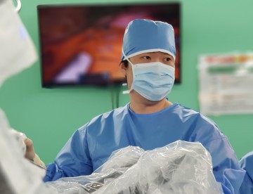 건양대병원 이승재 교수, 단일공 로봇확대담낭절제술 성공