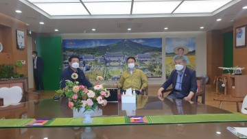 군위군 대구광역시 편입추진 특별위원회 박운표 위원장 경상북도지사 면담 통해 대구편입추진 촉구