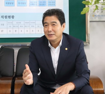 칠곡군의회 장세학 의장, 전국시·군의회 지방의정봉사상 수상