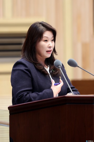박진희 도의원 “김영환 지사, 각종 의혹에 책임 있는 답변·거취 결정해야”