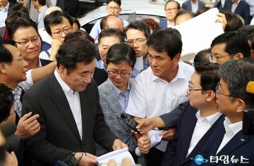 주민의견 청취하는 이낙연 국무총리