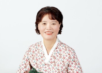 산청군,올-스마일(All-smile)공무원 장은화·김주희 주무관과 민원인 정정교씨  3명 선정