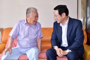 이용섭 시장, 광복절 맞아 독립운동가 위문