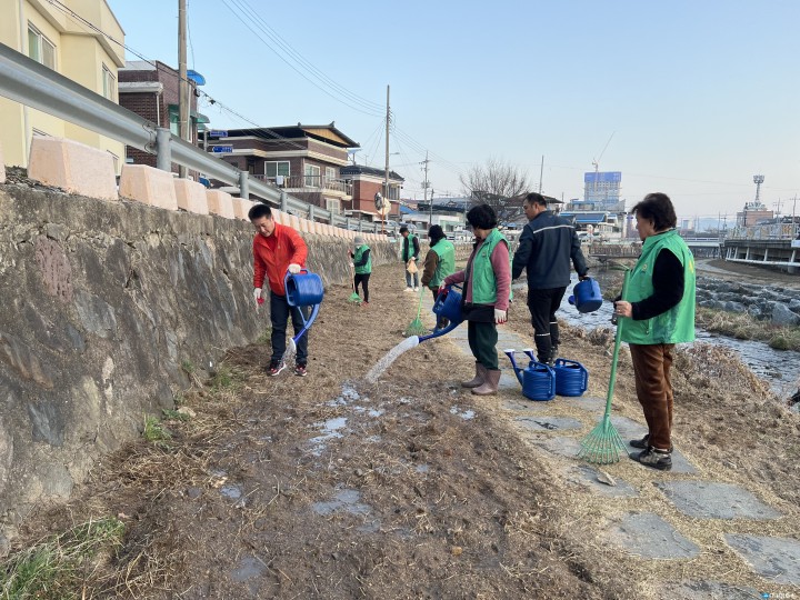 유채꽃길 조성 등 충주시 곳곳서 따뜻한 나눔-봉사 이어져