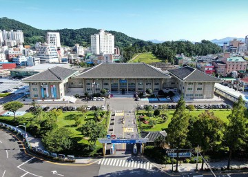 ‘워킹맘 주거환경개선사업’ 지원하는 여수시-롯데케미칼·첨단소재