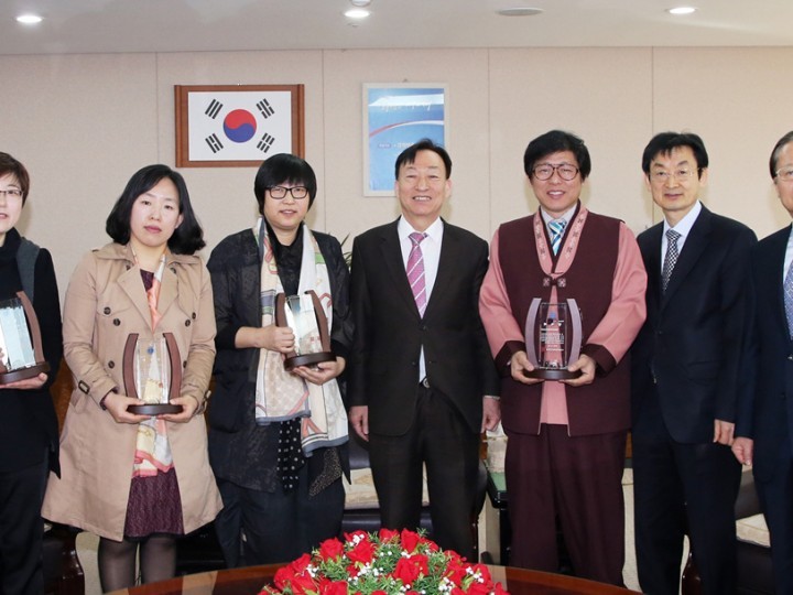 대전시교육청, 학교 밖 체험활동 모범기관 감사패 수여