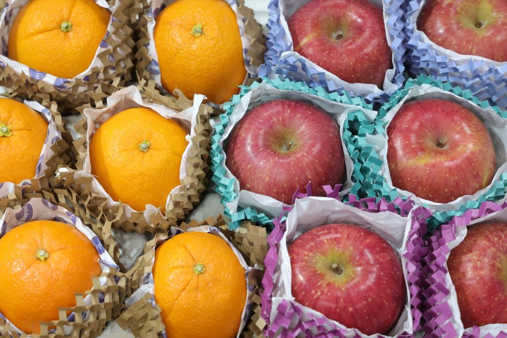 “비닐 한 장이 무섭다”... 나프타 폭등에 소상공인 ‘포장재 비명’