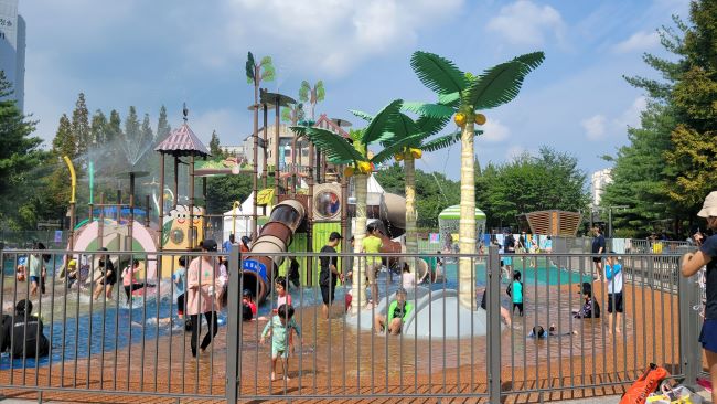 천안시, 15일까지 공원에서 ‘시원한 물놀이 즐기세요’