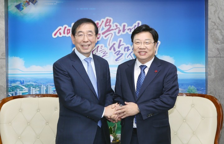박원순·권선택 시장, 대전시청에서 환담!