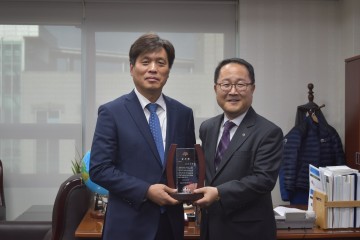 조승래 의원, 대전시·충청남도에서 국비확보 기여 감사패 받아!