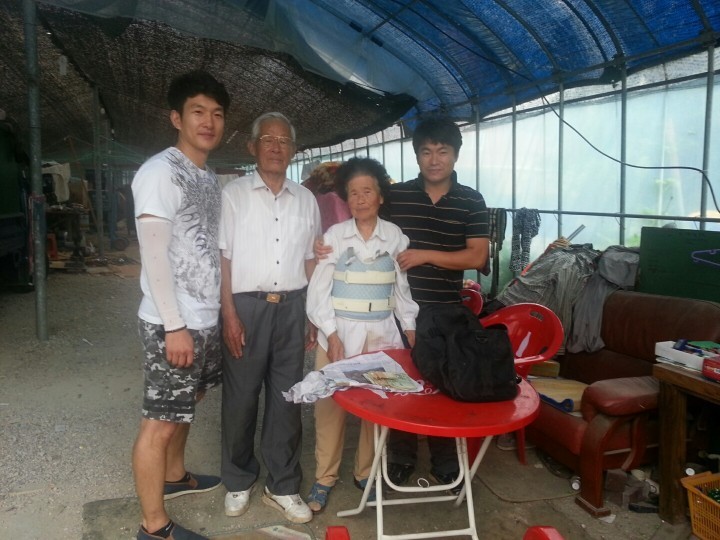 “헌옷 수거장에서 되찾은 할머니의 미소”