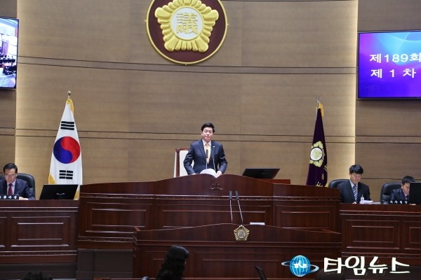 성무용 前 천안시장, 행정사무감사 증인 출석 무산  답변서 제출 