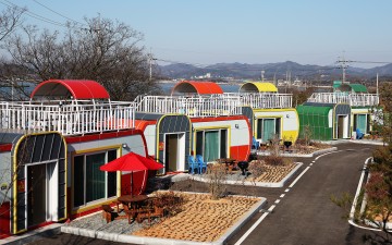 함평군, 돌머리 해수욕장 ‘하우스캠핑장’ 개장