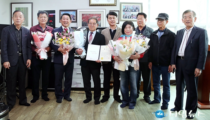 대전 서구 가수원동, 효행자 표창…윤혜중·조대숙 선정