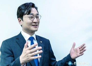 장철민, 0시축제 폐지·3조 투자공사…경제 대개조