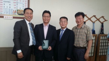  대전시의회 윤기식 의원, 우송중학교로 부터 감사패 받아!