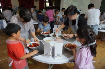 군위부계초등학교, 고추장 만들기 체험 및 책 읽어주기 연수