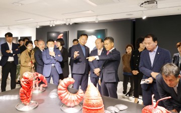 칠곡군,  4개국 정상급 작가가 펼치는 ‘칠곡국제트랜스미디어 축제’ 막 올라