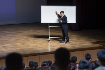 남한권 울릉군수, 울릉견학 육사생도 대상 안보강연