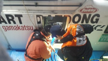 통영해경, 통영시 한산면 장사도 해상 침수 낚싯배 구조