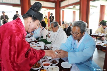 어버이날 맞아, 실버가요제 및 양로연 개최  “우리 어매, 아배” 어르신들의 축제