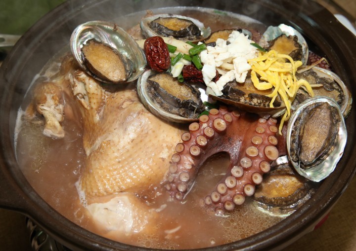 복날엔 강진회춘탕으로 복땜해요