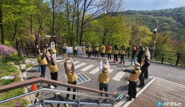 음성군, 자연 속에서 치매예방 실천… ‘한마음 치매극복 걷기행사’ 성료