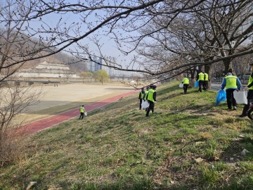 대전 중구, ‘세계 물의 날’ 및 새봄맞이 하천정화 활동 전개