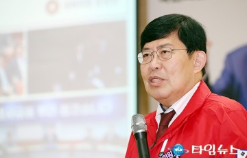 윤창현 의원, 사진 찍으면 예산이 나옵니다